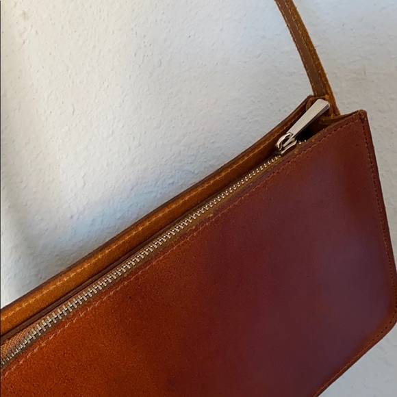 Most Wanted USA The Classic Carryall Leather Cross - Picture 5 of 17